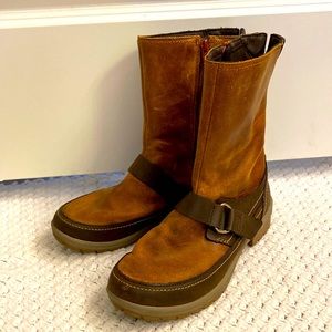 Merrell Women’s Waterproof Leather Boots Size 9